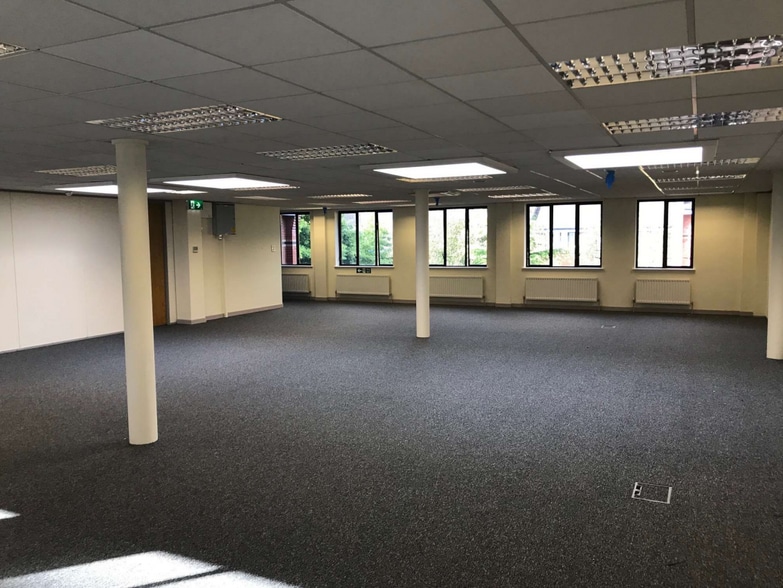 Linfield Rd, Belfast to rent - Interior Photo - Image 2 of 2