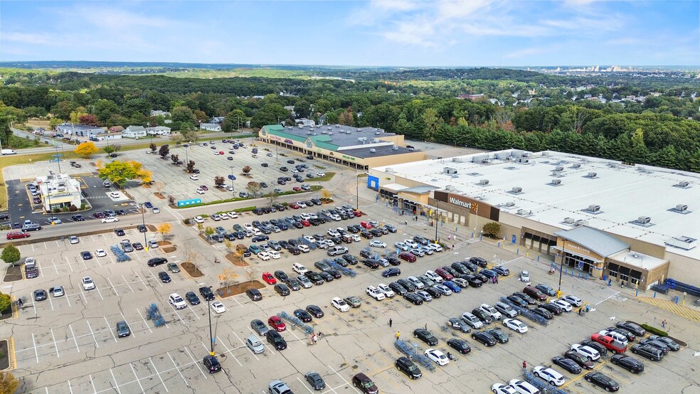 1776-1820 Plainfield Pike, Cranston, RI for rent - Building Photo - Image 3 of 14