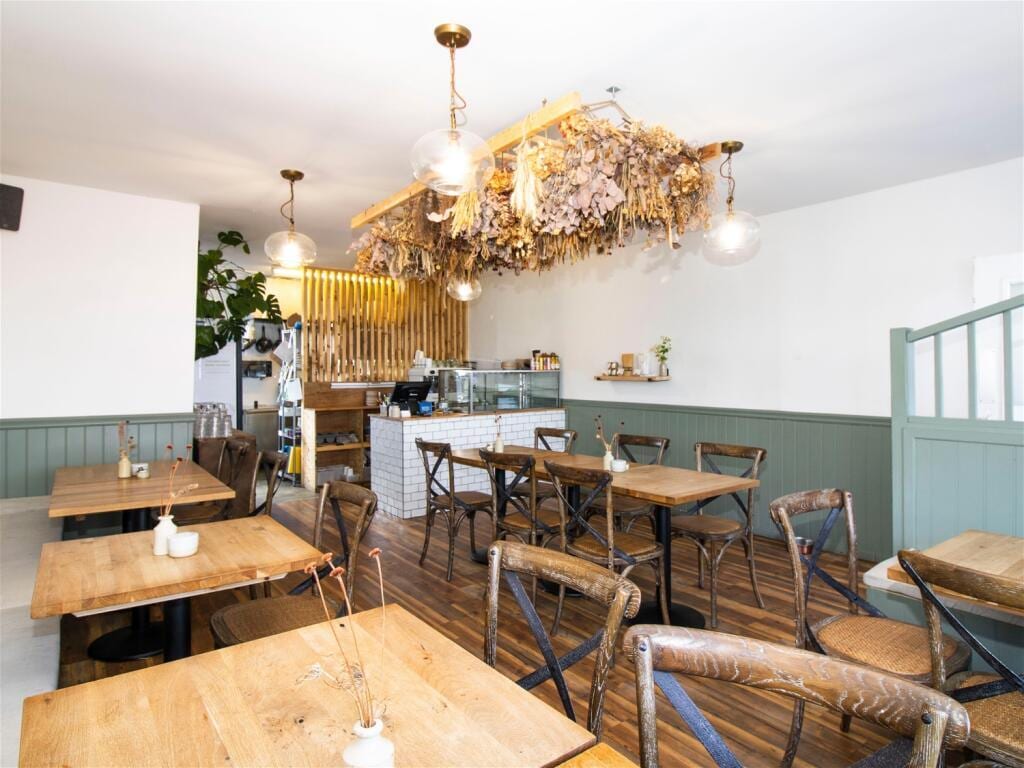 Cult Café, Ullapool to rent Interior Photo- Image 1 of 8