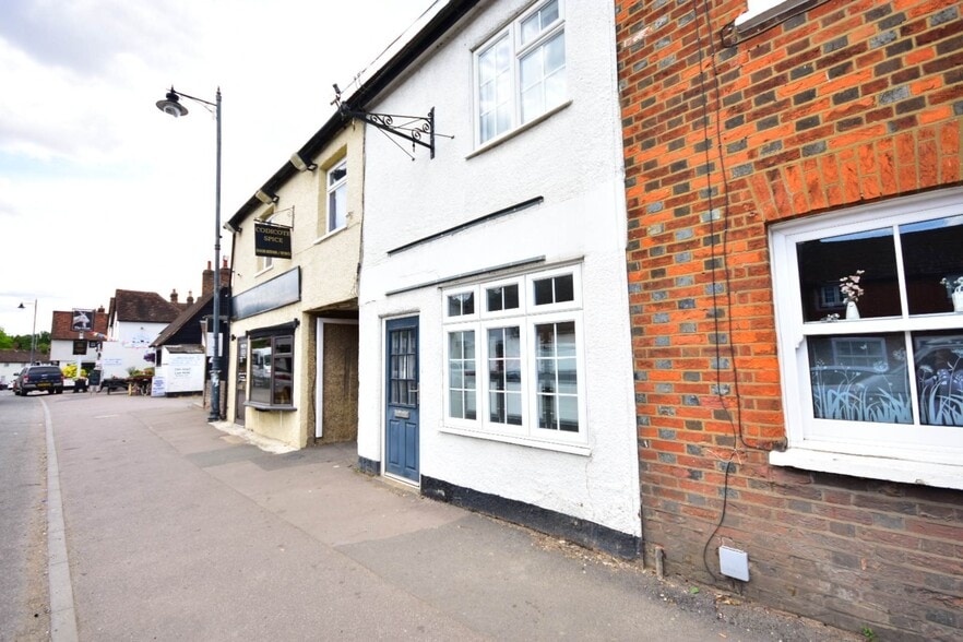 83 High St, Codicote for sale - Primary Photo - Image 1 of 2