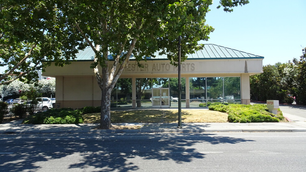 1366 S Winchester Blvd, San Jose, CA for rent - Building Photo - Image 3 of 6