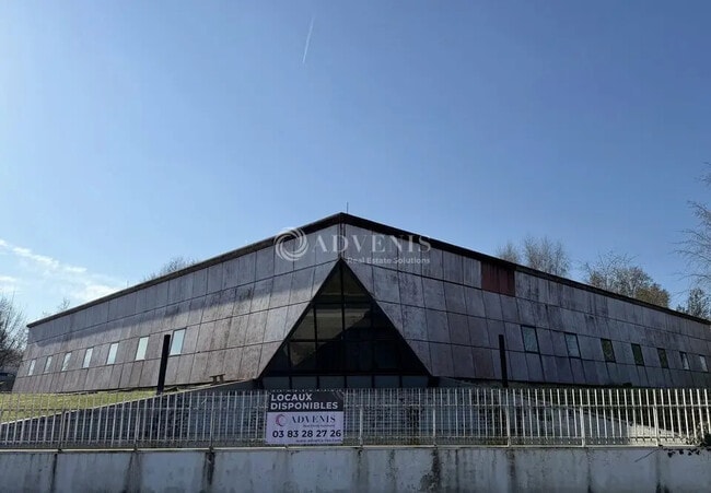 Location Bureaux 1 685 m²