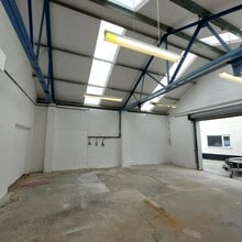 11-14a Elliott Rd, Cirencester to rent Interior Photo- Image 2 of 3