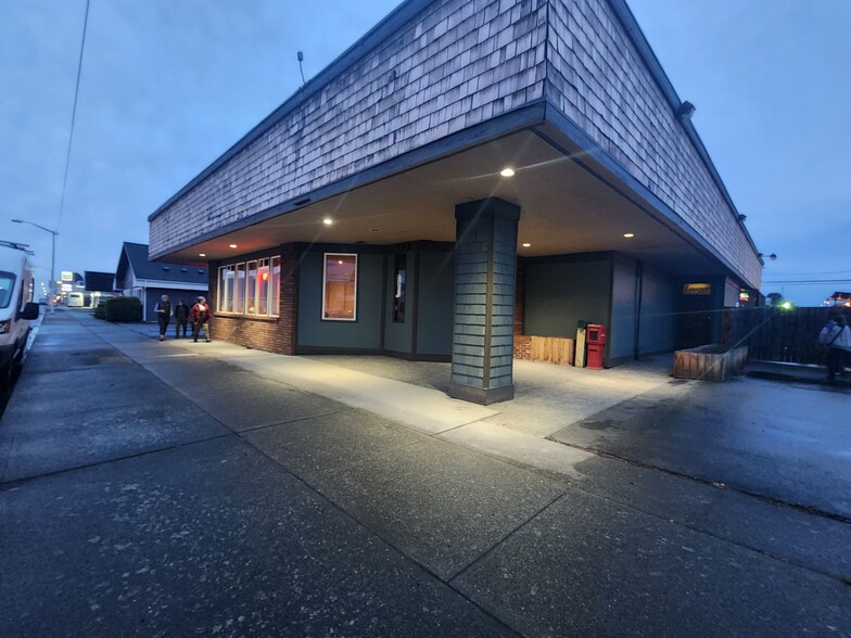 633 E 1st St, Port Angeles, WA for sale - Primary Photo - Image 1 of 16