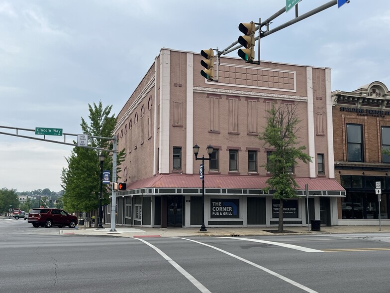 102 Lincolnway E, Mishawaka, IN for rent - Building Photo - Image 1 of 15