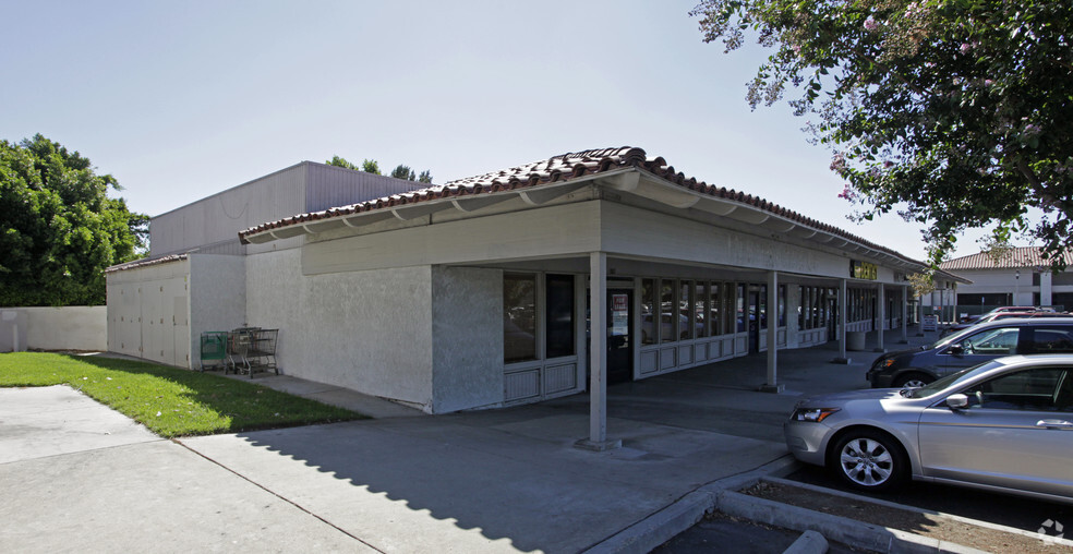 9713-9799 Baseline Rd, Rancho Cucamonga, CA for rent - Building Photo - Image 2 of 5