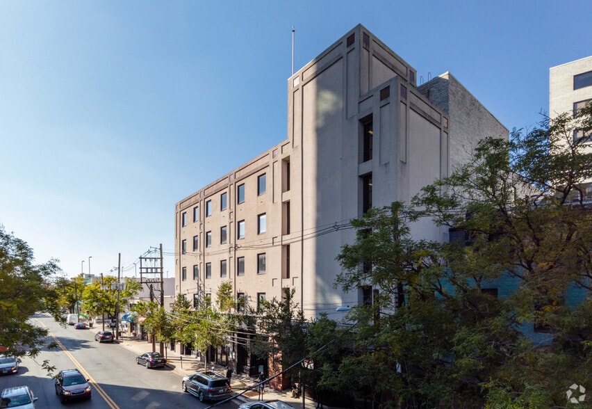 4915 St. Elmo Ave, Bethesda, MD to rent - Building Photo - Image 2 of 11