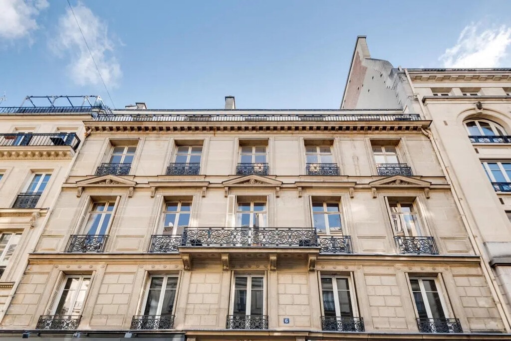 Location Bureaux 170 m² - Photo 1