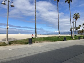 511 Ocean Front Walk, Venice, CA for rent Building Photo- Image 2 of 4