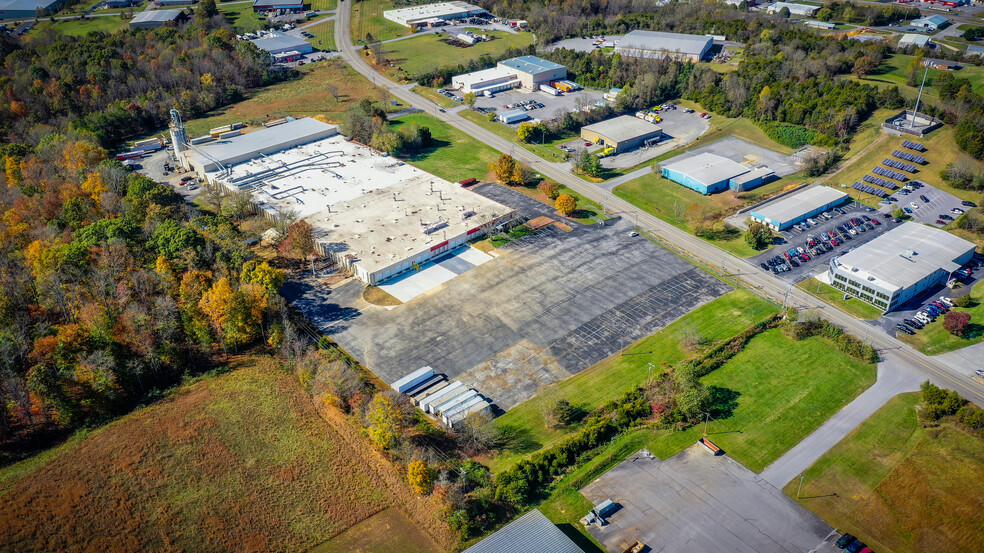 340 Industrial Park Rd, Piney Flats, TN for sale - Building Photo - Image 1 of 1