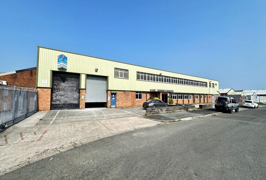 22-24 Slaidburn Crescent, Southport for sale - Building Photo - Image 2 of 16