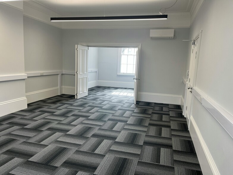 14 Hamilton Ter, Leamington Spa to rent - Building Photo - Image 2 of 9