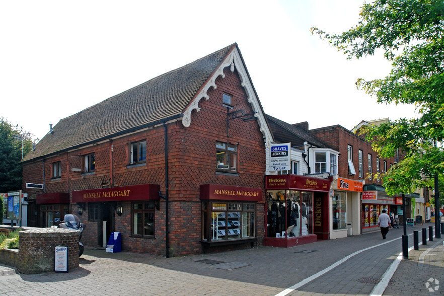 37-37B High St, Crawley for rent - Building Photo - Image 2 of 6