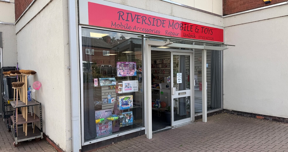 Southgate, Sleaford to rent - Building Photo - Image 3 of 5