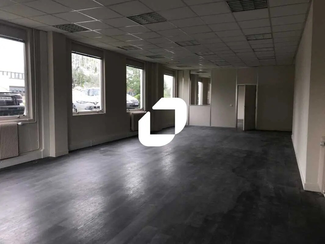 Office in Villebon-sur-Yvette to rent Interior Photo- Image 1 of 1