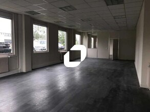 Office in Villebon-sur-Yvette to rent Interior Photo- Image 1 of 1