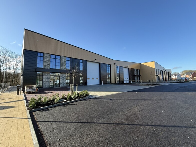 7D Sittingbourne Rd, Maidstone to rent - Building Photo - Image 1 of 12