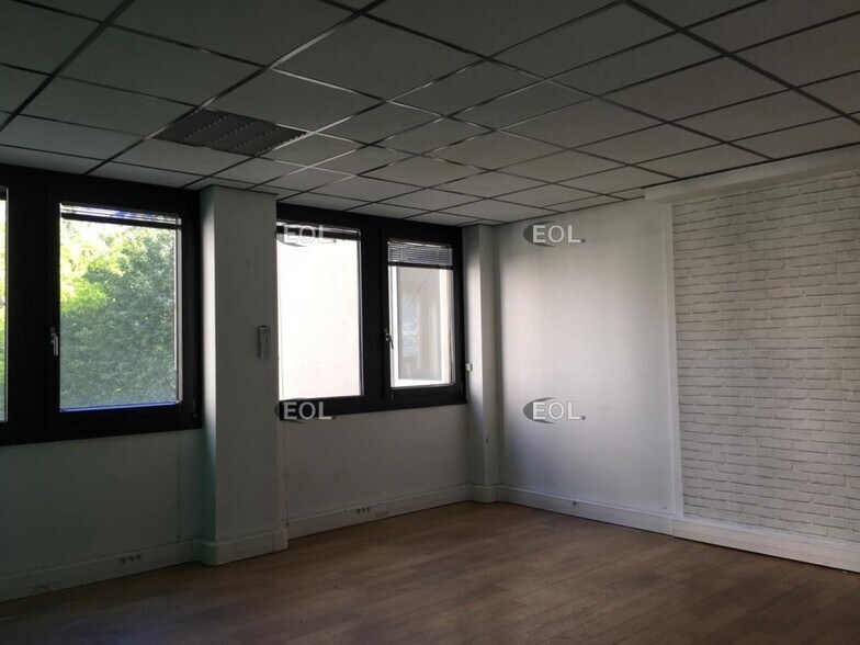Office in Charenton-le-Pont to rent - Interior Photo - Image 2 of 6