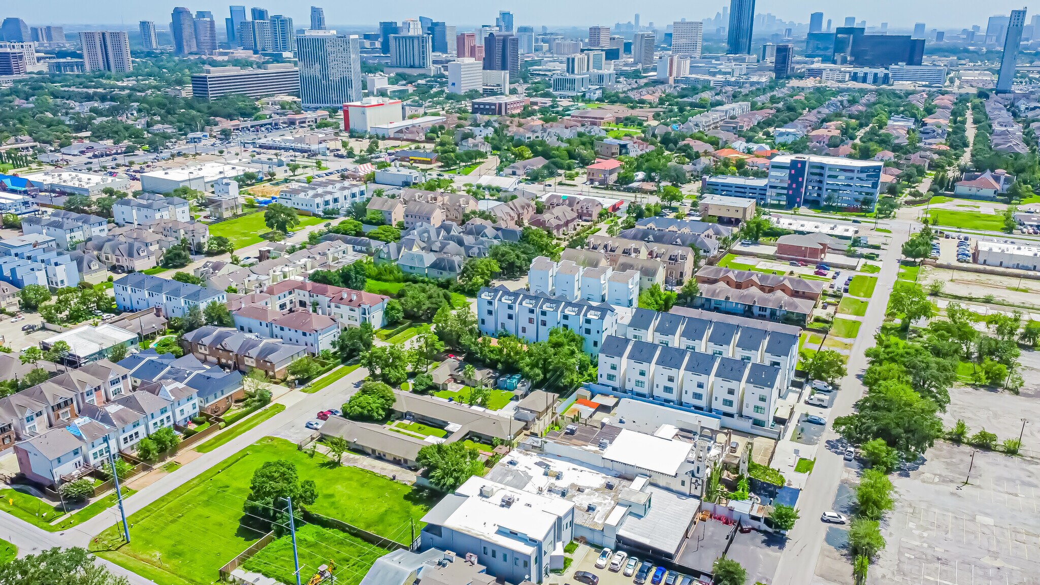 3003 Bering Dr, Houston, TX for sale Primary Photo- Image 1 of 12