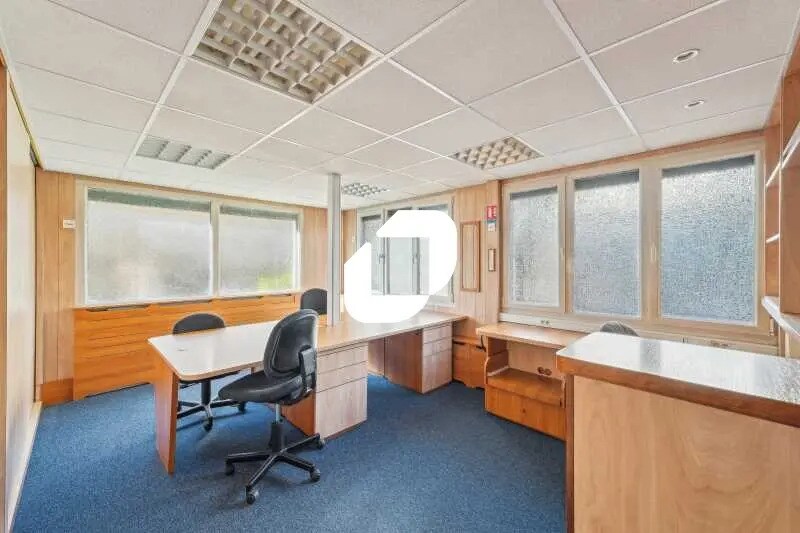 Office in Colombes to rent - Interior Photo - Image 2 of 17