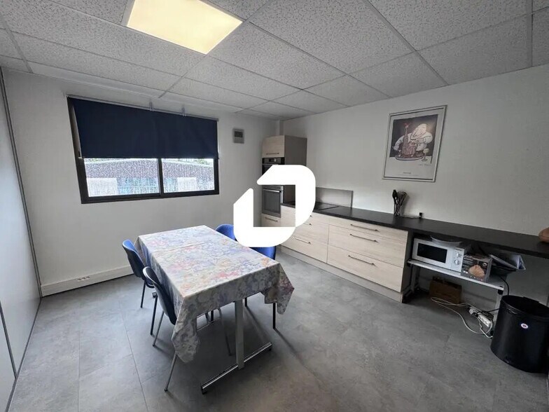 1 Rue Evariste Galois, Eckbolsheim to rent - Interior Photo - Image 3 of 13