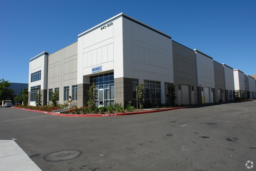 909-943 Corporate Way, Fremont, CA for sale - Primary Photo - Image 1 of 38