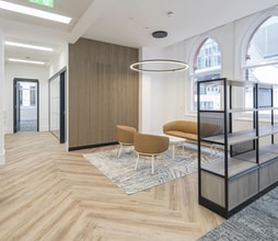 6 Dowgate Hl, London to rent Interior Photo- Image 1 of 3