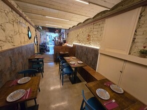 Retail in Barcelona, Barcelona to rent Interior Photo- Image 2 of 8