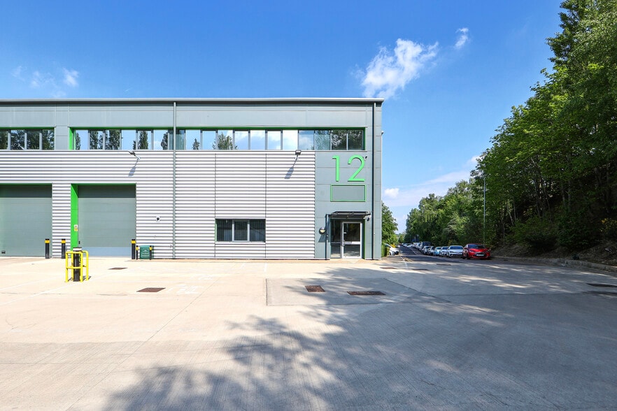 35 Edgington Way, Sidcup to rent - Building Photo - Image 3 of 7