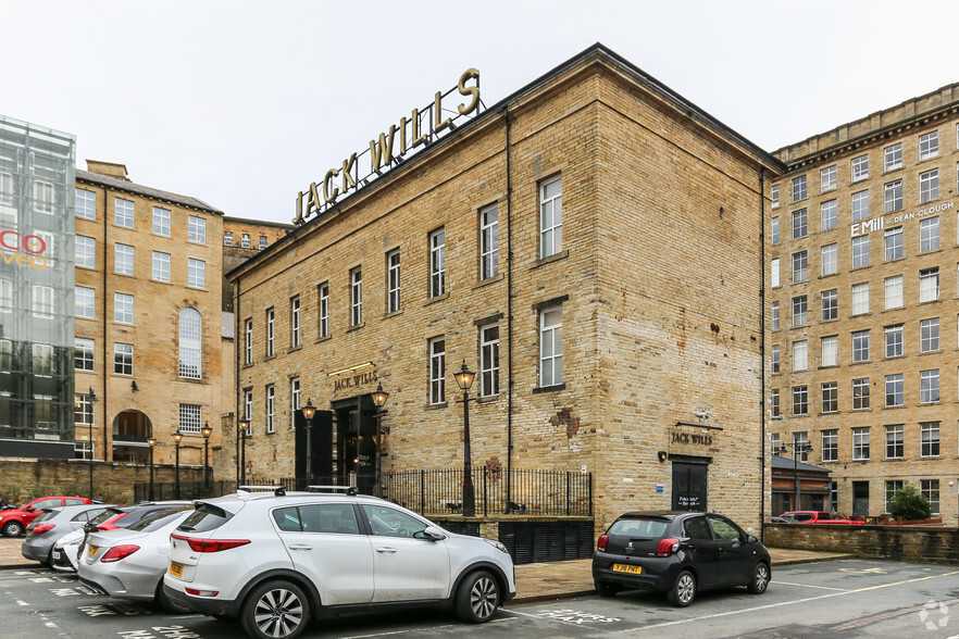 Crossley Mill, Halifax for rent - Primary Photo - Image 2 of 2