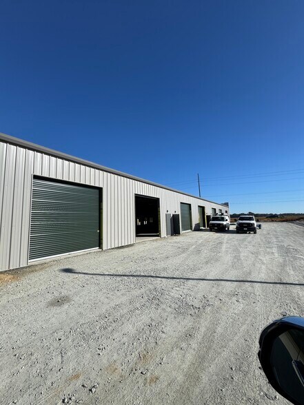 408 Airport rd, Kinston, NC for rent - Building Photo - Image 3 of 12