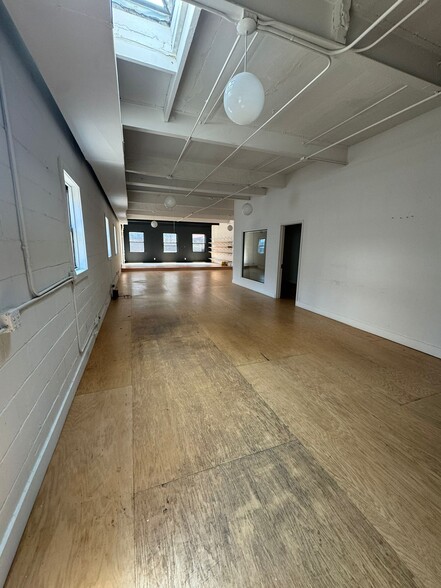 104 N 7th St, Brooklyn, NY for rent - Building Photo - Image 2 of 6