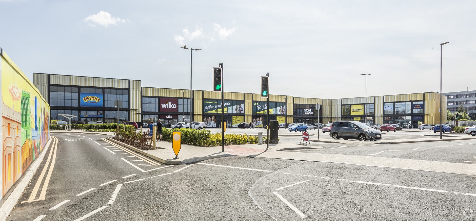 Retail Park Near Liverpool Airport www.loopnet.co.uk