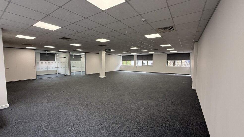 Primett Rd, Stevenage to rent - Building Photo - Image 3 of 5