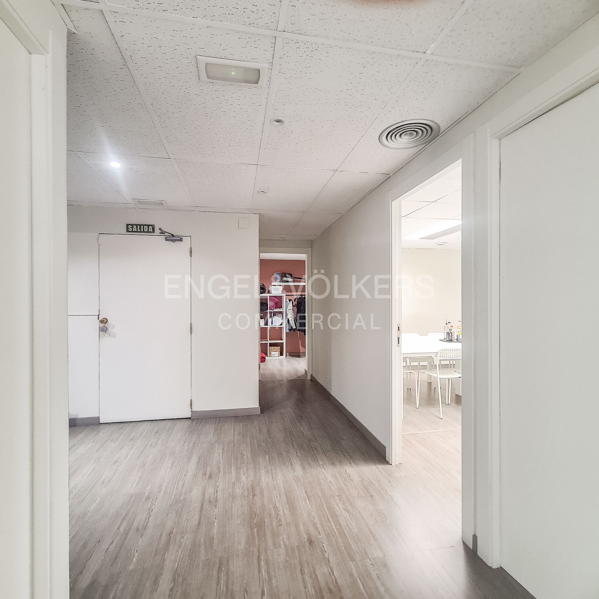 Office in Barcelona, Barcelona to rent Interior Photo- Image 1 of 27