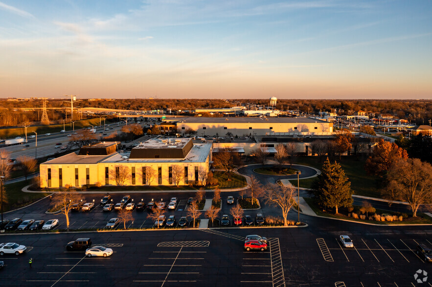 2300 Warrenville Rd, Downers Grove, IL for rent - Aerial - Image 2 of 6