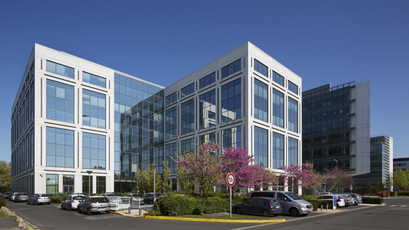 Office in Rungis to rent Building Photo- Image 1 of 14