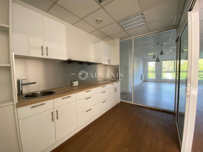 52 Rue Paul Vaillant-Couturier, Malakoff to rent - Interior Photo - Image 3 of 6