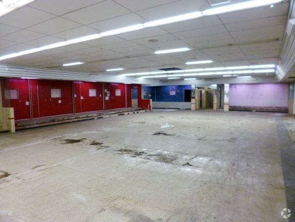 Retail in Madrid, Madrid to rent Interior Photo- Image 1 of 4