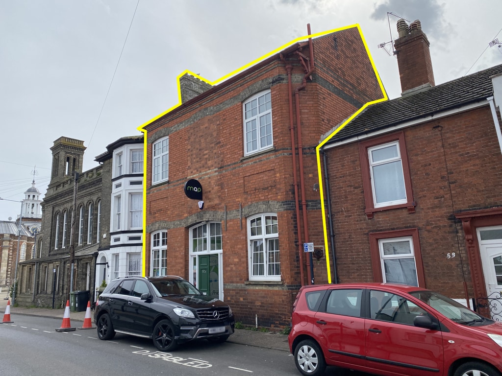 52A Deneside, Great Yarmouth to rent Building Photo- Image 1 of 5