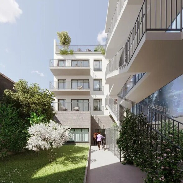 Office in Bagnolet for sale - Building Photo - Image 1 of 16