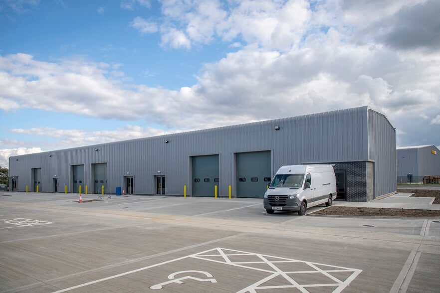 Burley Bank Rd, Killinghall to rent - Building Photo - Image 3 of 4