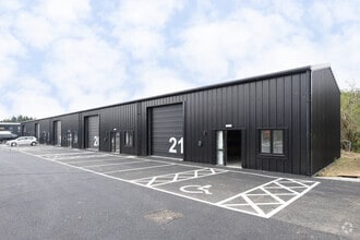 Units 1-21 Neaves Park, Hurstpierpoint to rent Primary Photo- Image 1 of 2