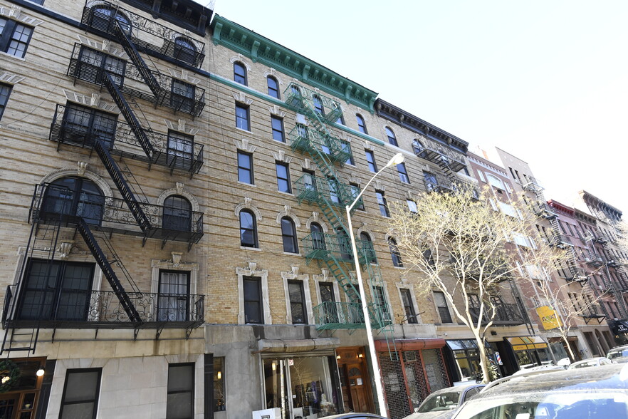 61 Thompson St, New York, NY for rent - Primary Photo - Image 1 of 1