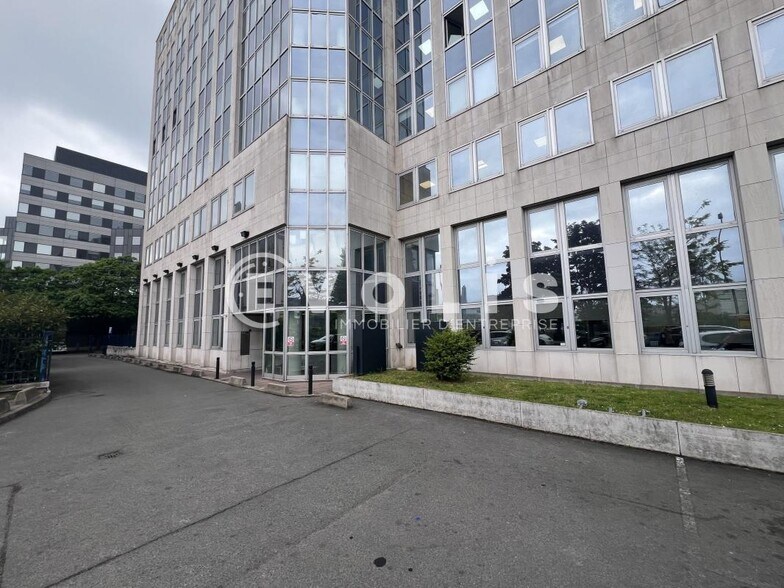 Office in Charenton-le-Pont to rent - Building Photo - Image 2 of 29