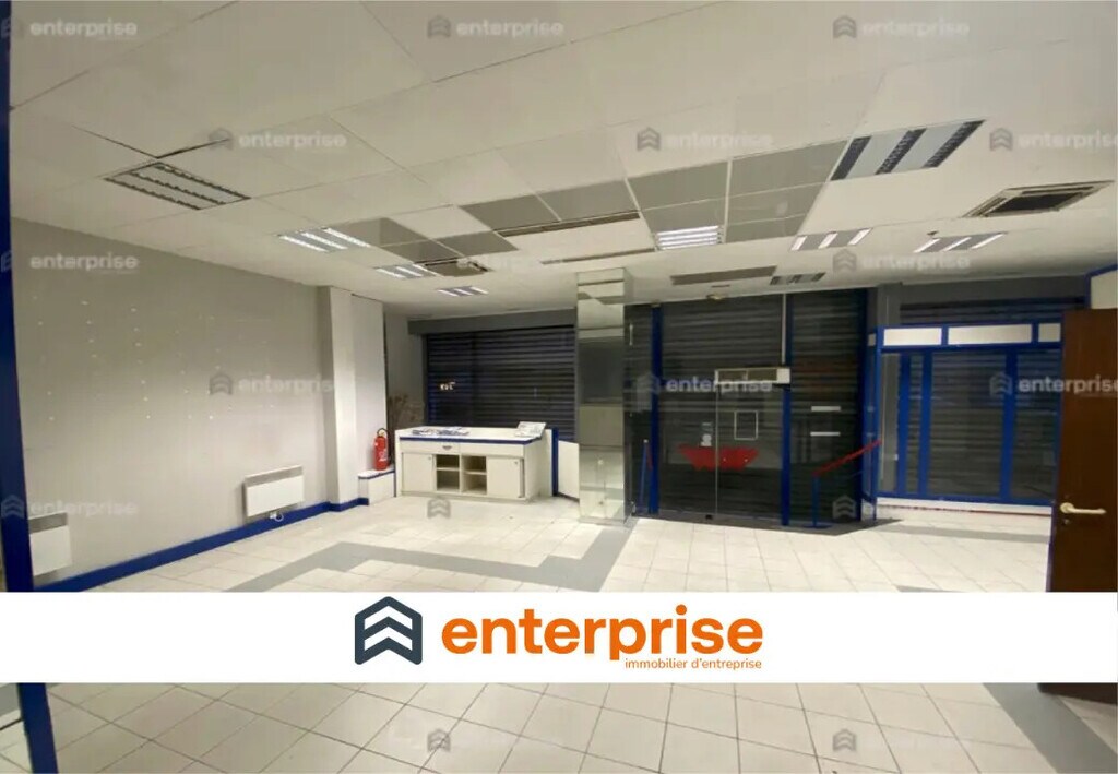 Location Commerce 270 m² - Photo 1