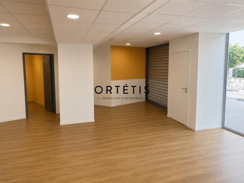 Retail in L'UNION to rent - Interior Photo - Image 3 of 5