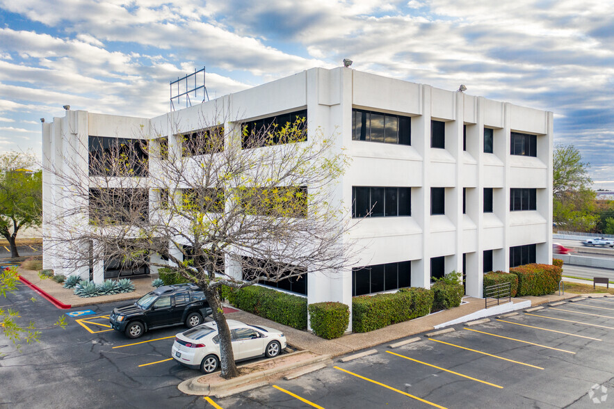 2512 S Interstate 35 S, Austin, TX for sale - Primary Photo - Image 1 of 8