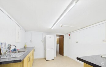 17 Dunluce St, Larne to rent Interior Photo- Image 2 of 4