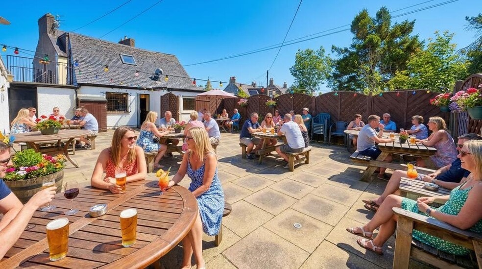 37-39 Main Rd, Beith for sale - Building Photo - Image 1 of 4